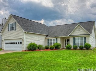 77 Misty Valley Rd, Fletcher, NC 28732