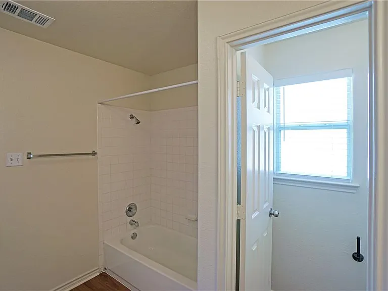 2903 Don Hill Ln — Photo 10