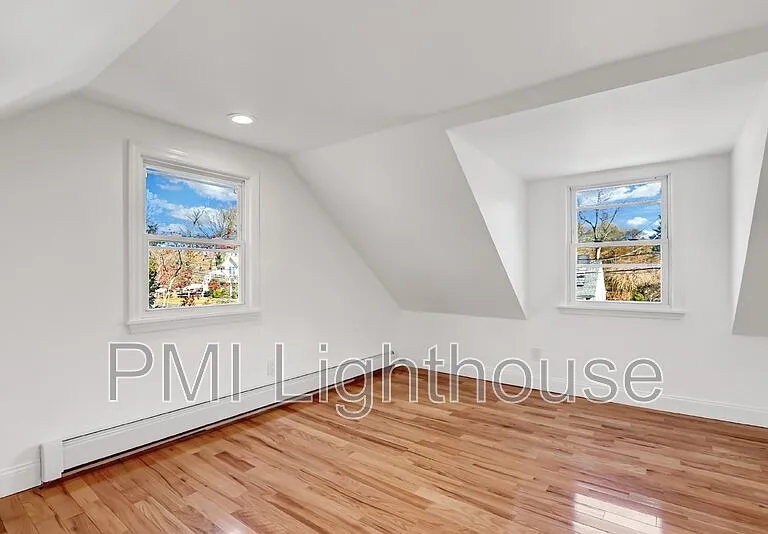 25 Thorney Ave — Photo 14