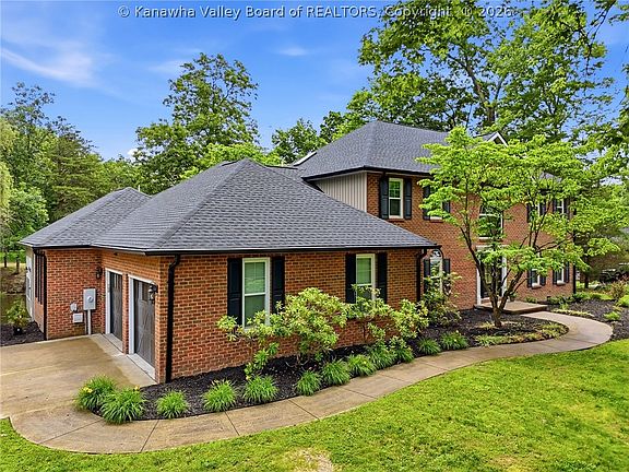 2nd image of 14 Woodclyffe Rd
