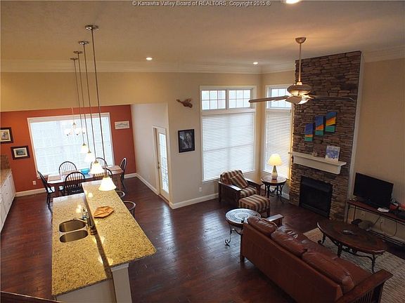 4th image of 237 Wynterhall Ln