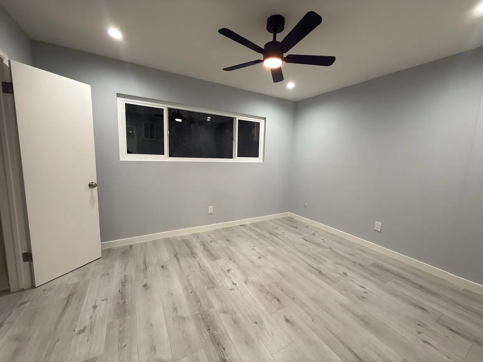 2 bed, 950 sqft, $2,595 — Photo 4