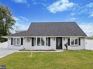 47 Cotton Rd, Levittown, PA 19057