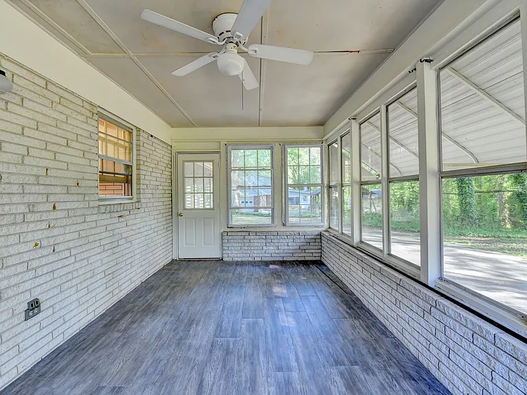 2628 Whitehurst Dr NE — Photo 23