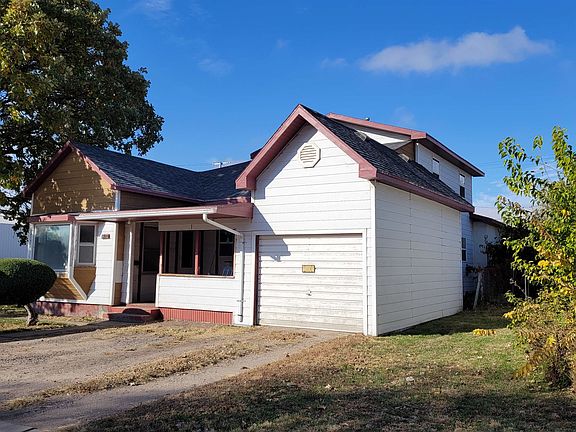 2nd image of 903 E 6th Street