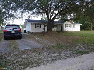 121 Emerald Ln, Claxton, GA 30417