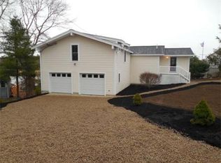 63 Edgewater Dr, Wareham, MA 02571