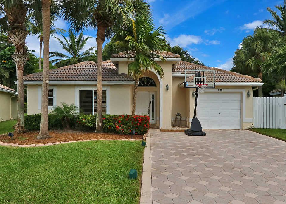 1st image of 8146 Palm Gate Dr