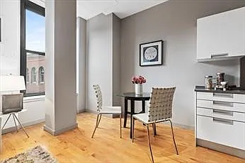 Studio, 590 sqft, $3,200 — Photo 2