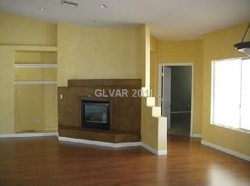 5th image of 685 Blue Lake Ct