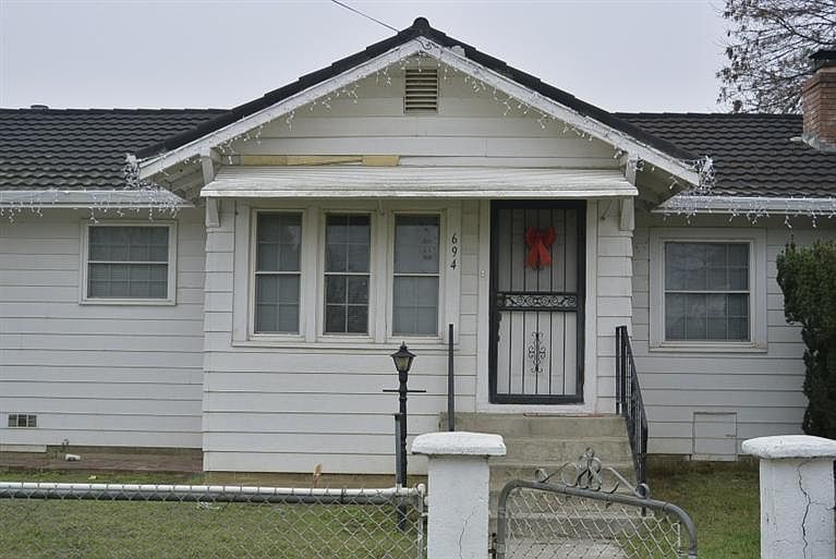 1st image of 694 Venice Ave