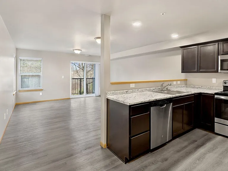 Tremezzo Apartments — Photo 61