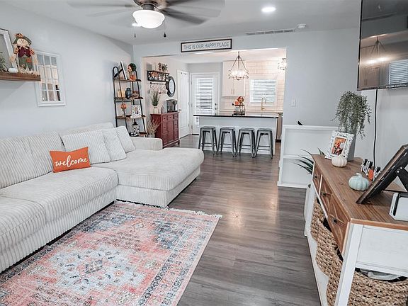 2nd image of 2830 Asbury Pl