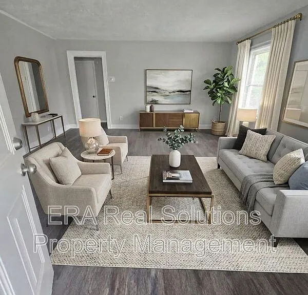 1435 Republic Ave — Photo 2