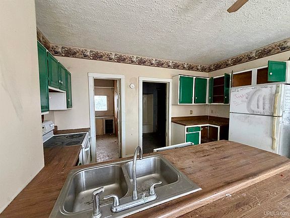 3rd image of 613 N 9th St