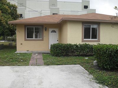 1st image of 908 NW 2nd St