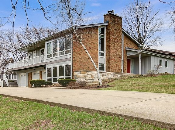 2nd image of 1301 Indian Hill Dr