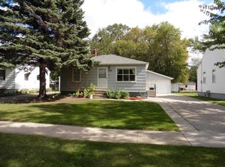 1626 14th St S, Fargo, ND 58103
