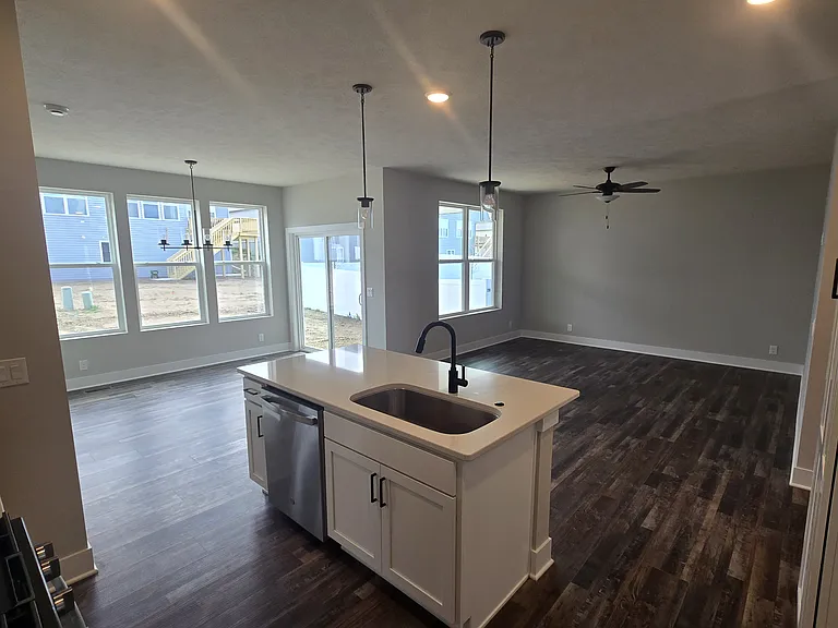 17523 Greenleaf St — Photo 19