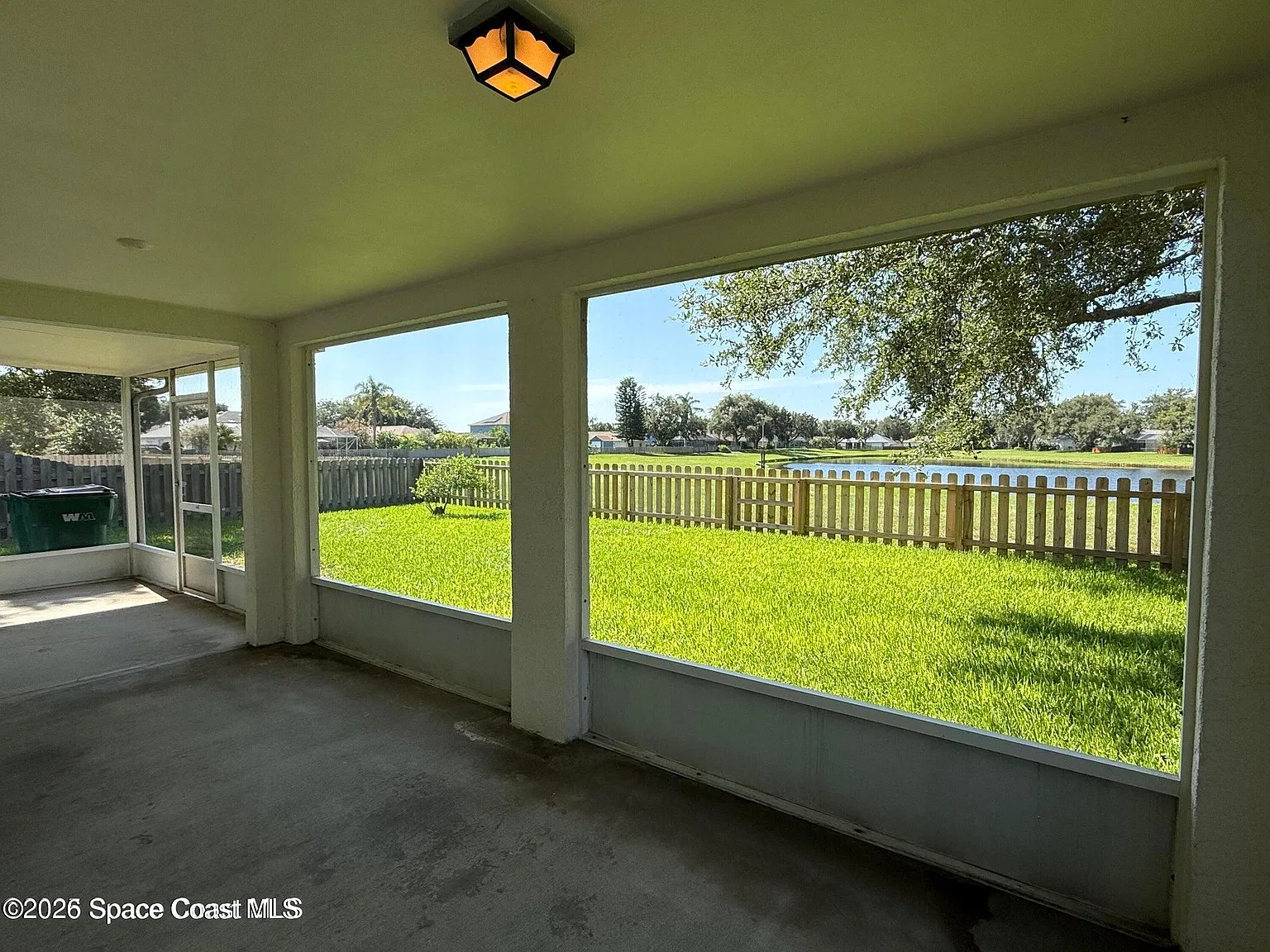 3 bed, 2.0 bath, 1865 sqft, $1,900 — Photo 2