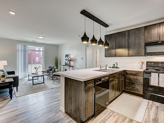 3rd image of 9-202 W Horsetooth Rd #9-202