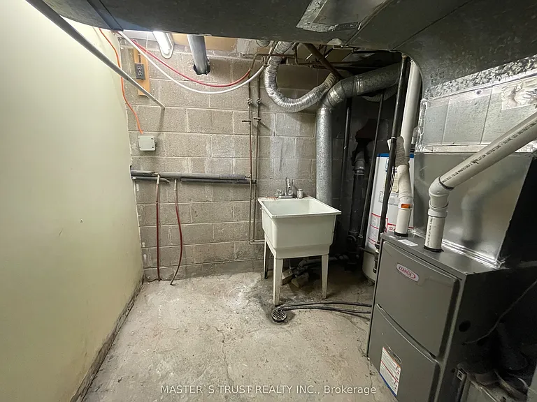 10 Heather Rd — Photo 12