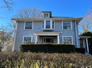 35 Rowe St #35, Auburndale, MA 02466