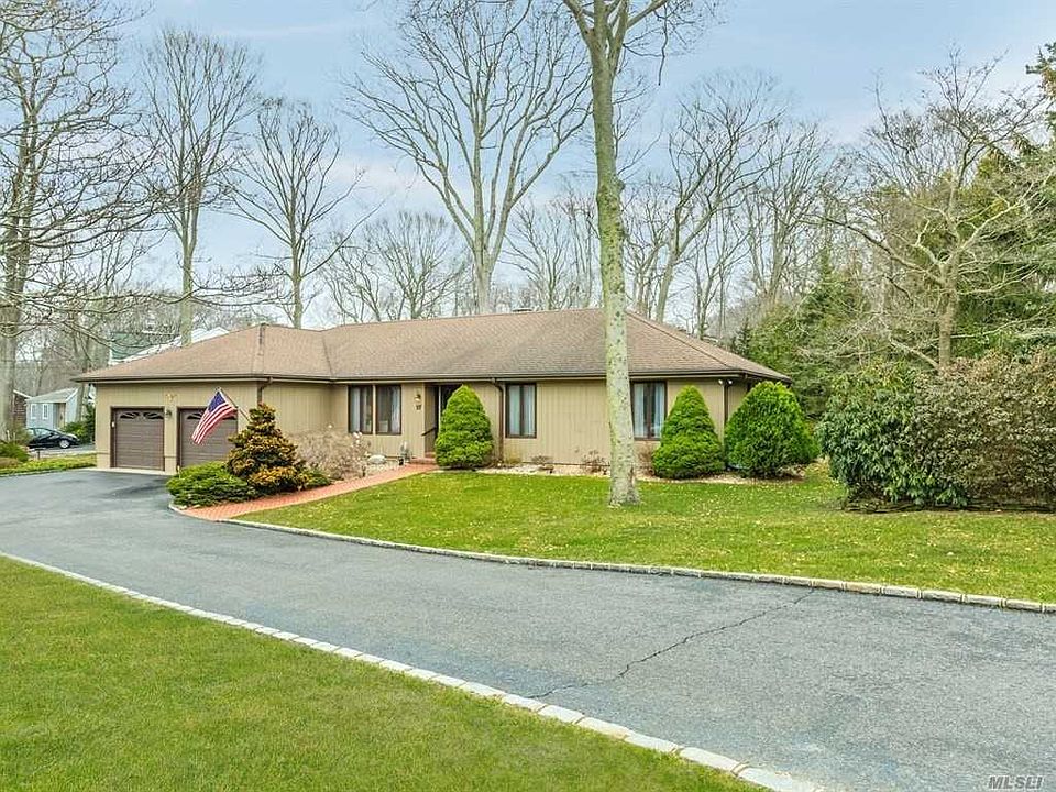 1st image of 97 Linda Ln W