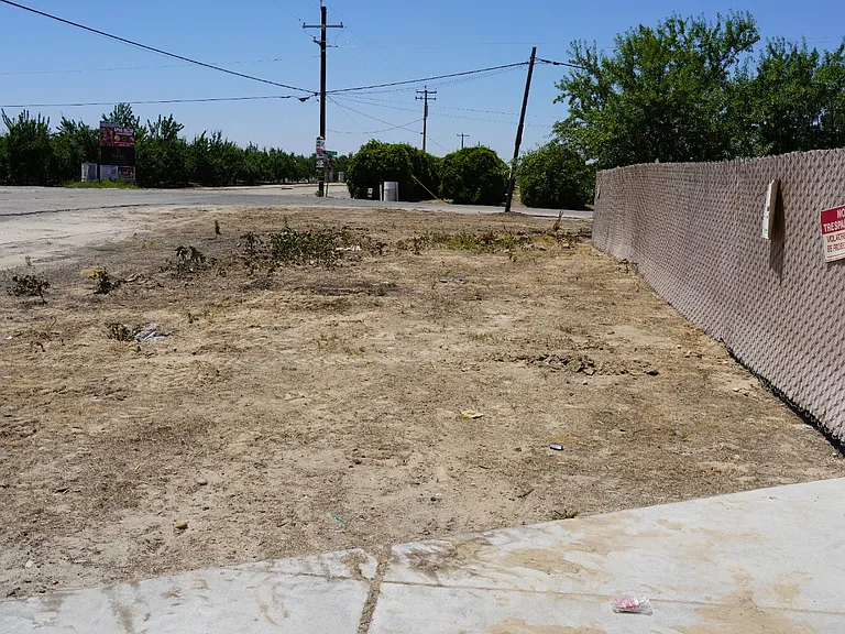 4504 E Clayton Ave — Photo 26