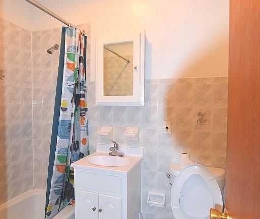 5th image of 377 Metropolitan Ave #2D