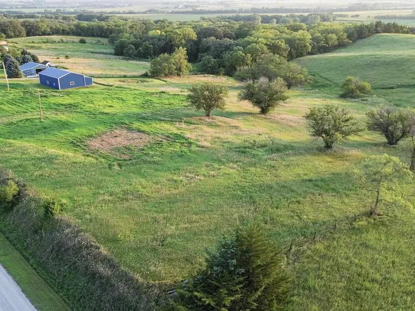 620 Avenue, Tecumseh, NE 68450