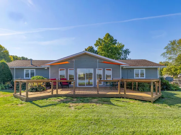 68285 George Smith Ct, Edwardsburg, MI 49112