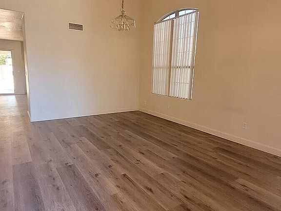 5th image of 10418 N 58th Ave