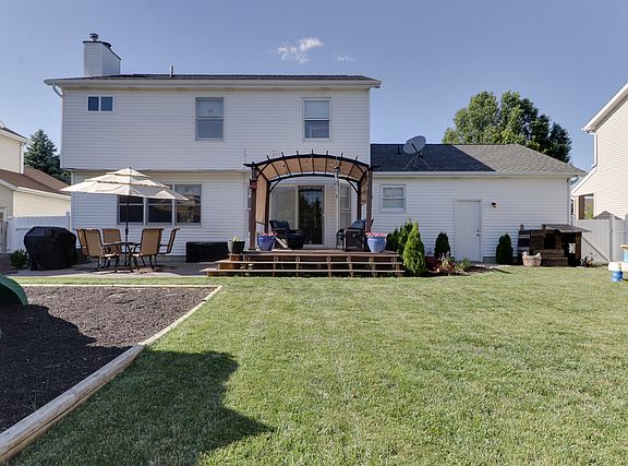 4th image of 5 Prenzler Dr