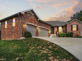 1081 E Lakota St, Nixa, MO 65714