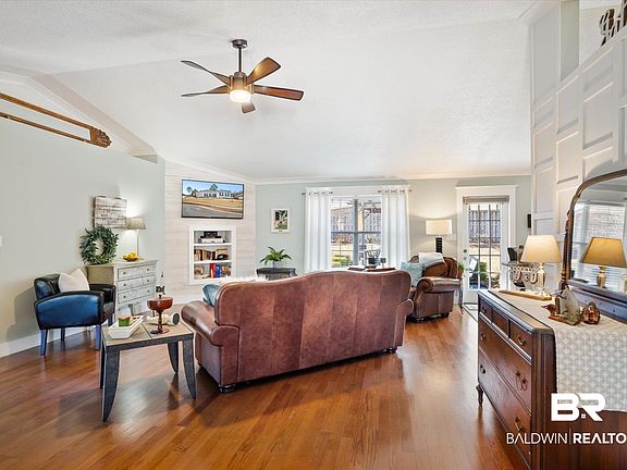 4th image of 7840 Eagle Creek Dr W
