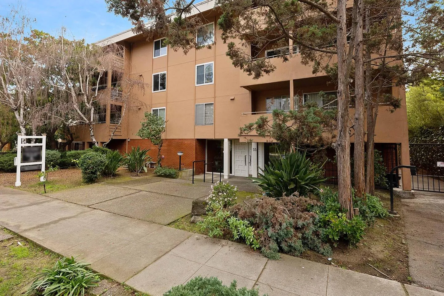 55 Claremont Ave APT 204 photo 1
