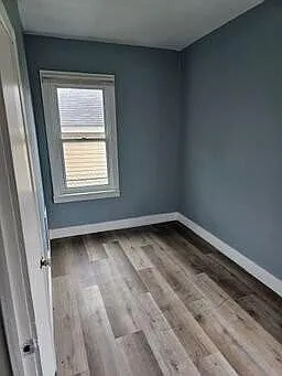 2415 W Grand St — Photo 5