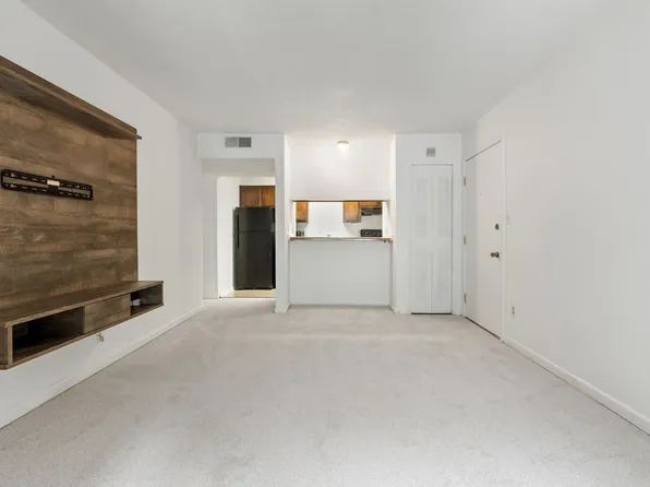 418 Skyview Dr APT E, Birmingham, AL 35209