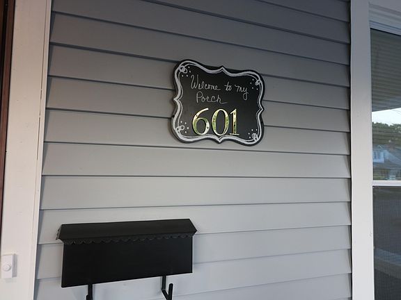 3rd image of 601 N 39th St