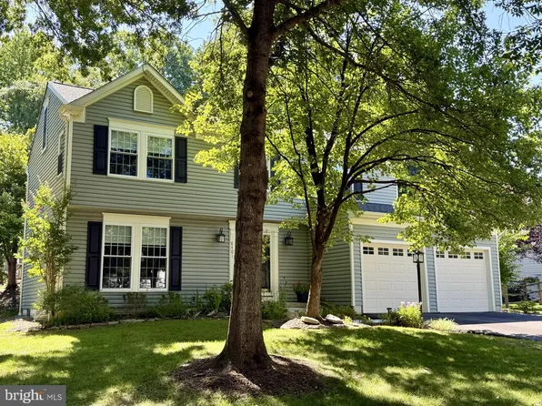 8401 Triple Crown Rd, Bowie, MD 20715