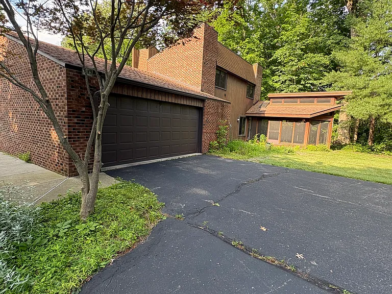 370 E Loveland Ave — Photo 16
