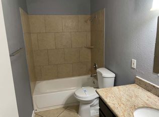 381 Saratoga Dr, Houston, TX 77088