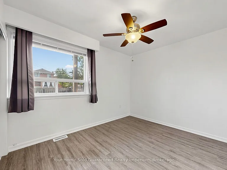 129 Melrose St — Photo 20