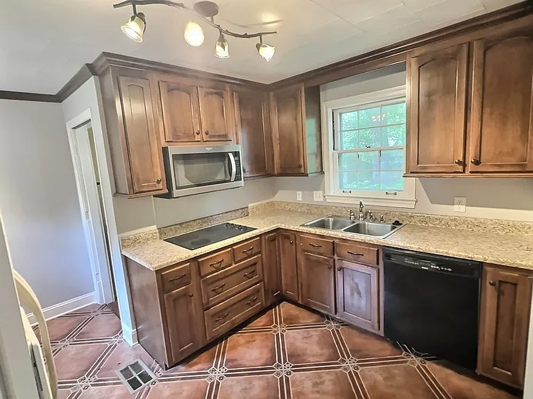 3766 Friar Tuck Rd — Photo 4