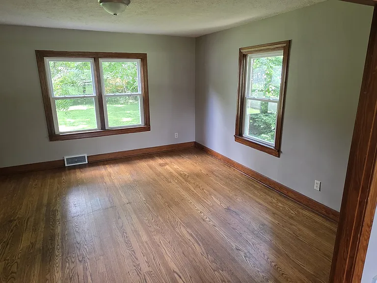 2205 Peaslee Rd — Photo 3