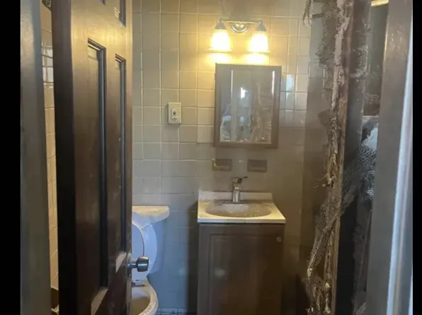 235 West 136th Street image 3 of 6