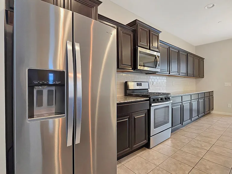 21398 W Holly St — Photo 6