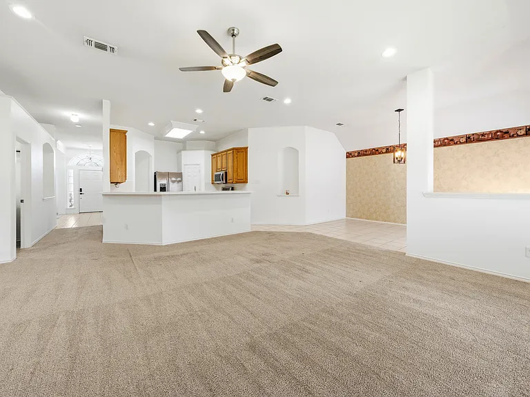 3011 Downhill Ln — Photo 9
