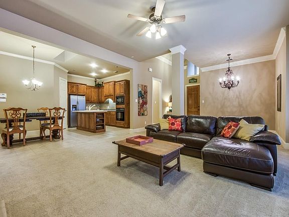 3rd image of 4087 Guadalupe Ln